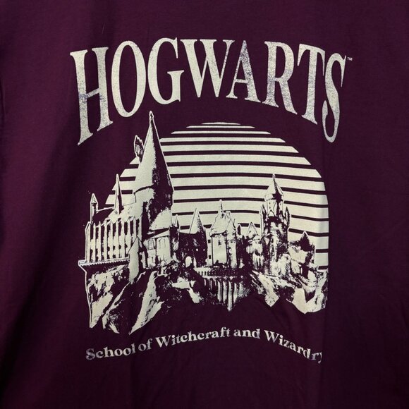 Hogwarts School of Witchcraft and Wizardry Tshirt size XL - Picture 2 of 4